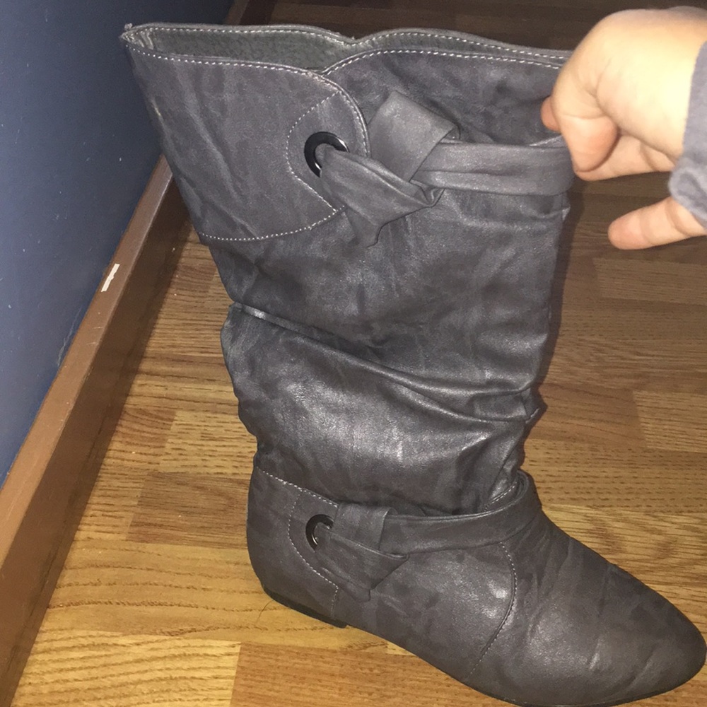 Grey boots